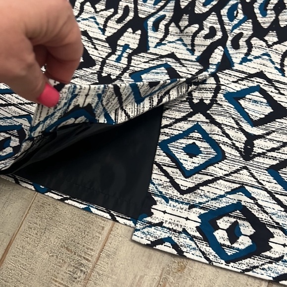 Ann Taylor Pencil Skirt Size 2 New Condition Cotton spandex Blend Multi Colored - Picture 5 of 6